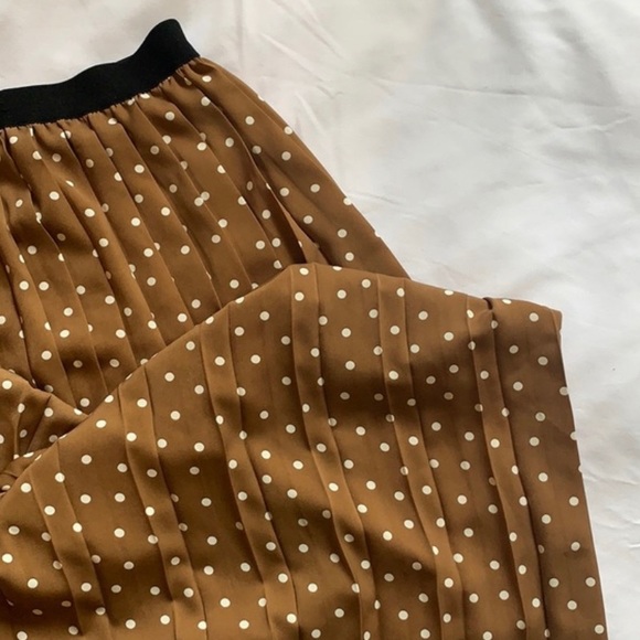 Dresses & Skirts - Frilled Skirt